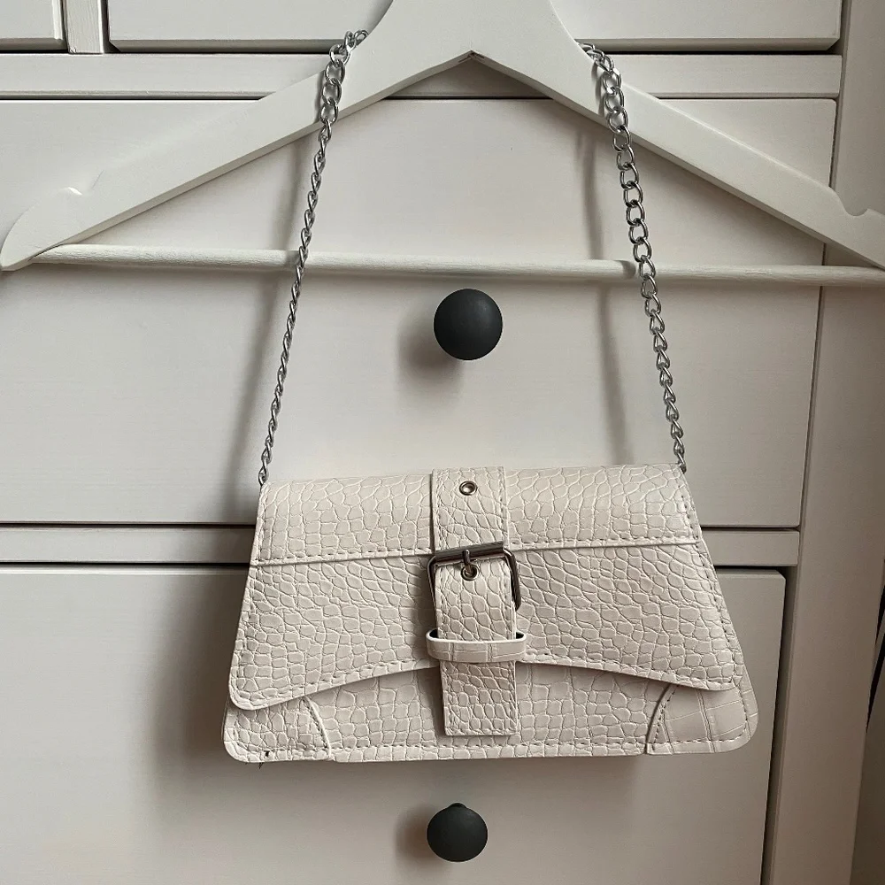 Handbag - Picture 1 of 1